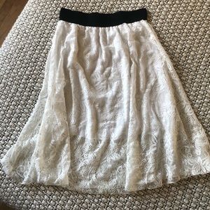 Lularoe white lace Lola skirt EUC